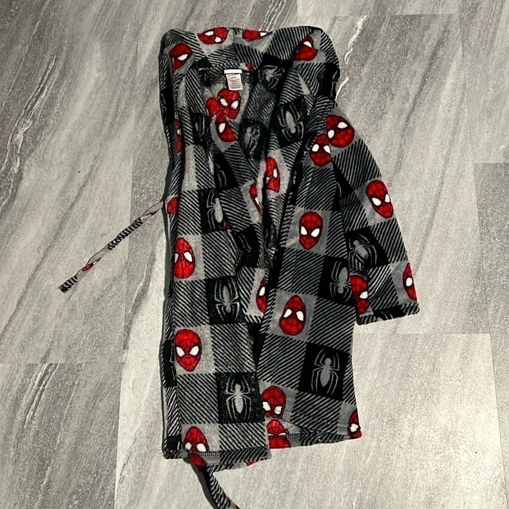 Spiderman Kids unisex bath robe size small in red grey & black fuzzy pajamas - Picture 2 of 11